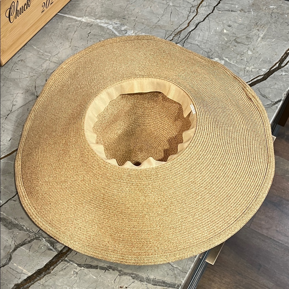 Elegant Tan Wide-Brimmed Sun Hat - Picture 2 of 4
